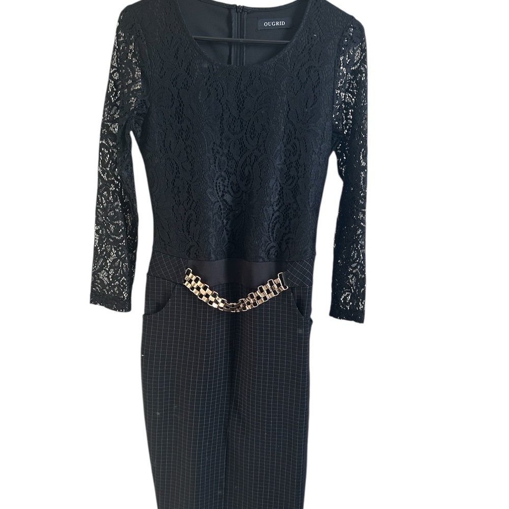 Elegant Black Lace Dress with Gold Accents - Picture 4 of 6